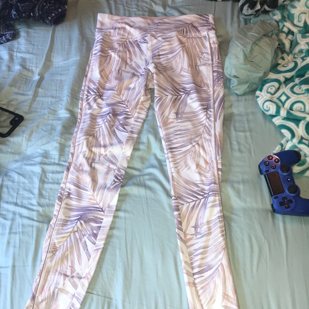 Forever 21 size small workout leggings (: